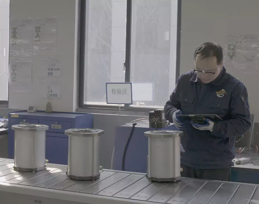 Основната движеща сила, водеща ерата на висока ефективност и пестене на енергия